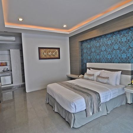 Transera Kamini Legian Hotel Exterior photo