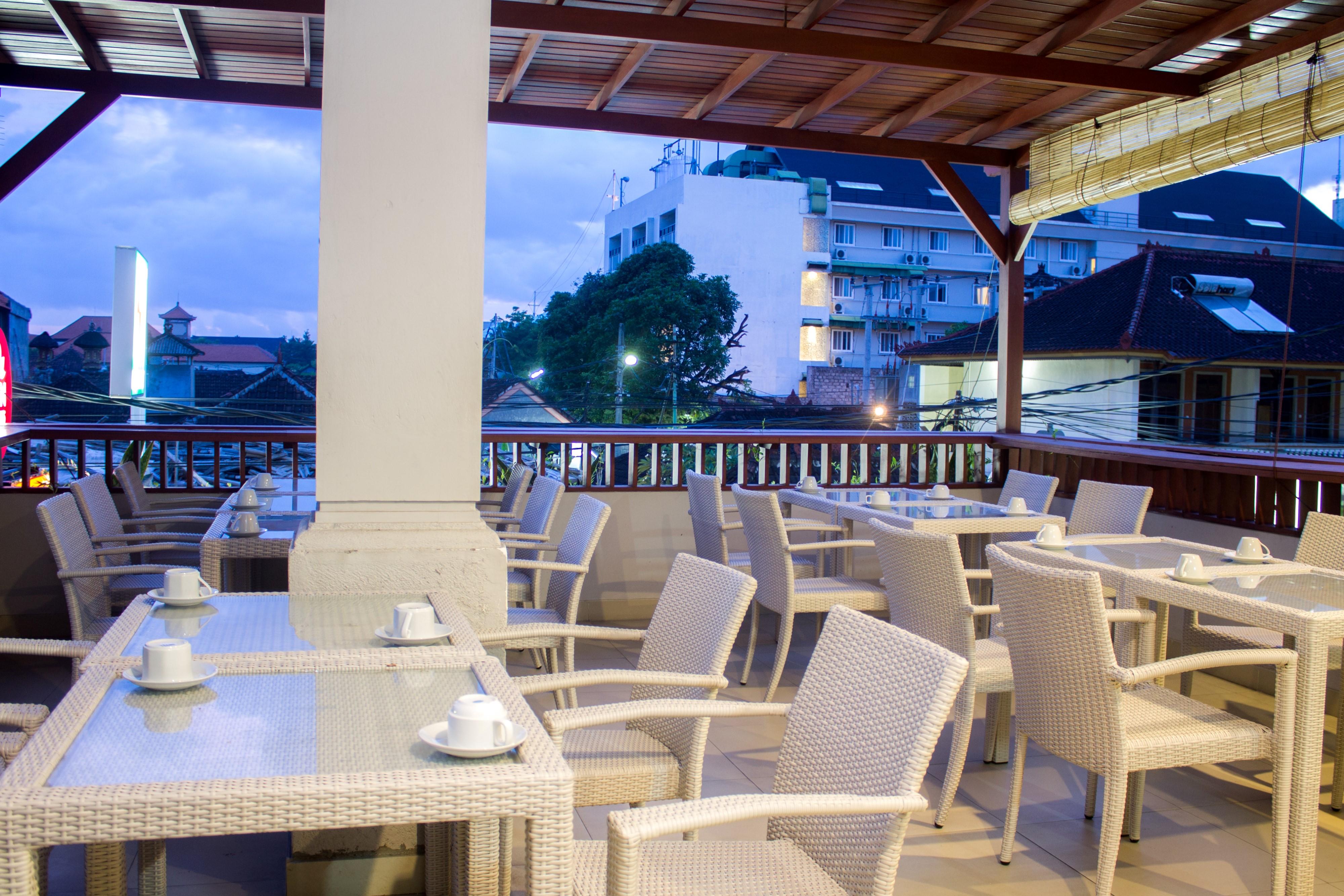 Transera Kamini Legian Hotel Exterior photo