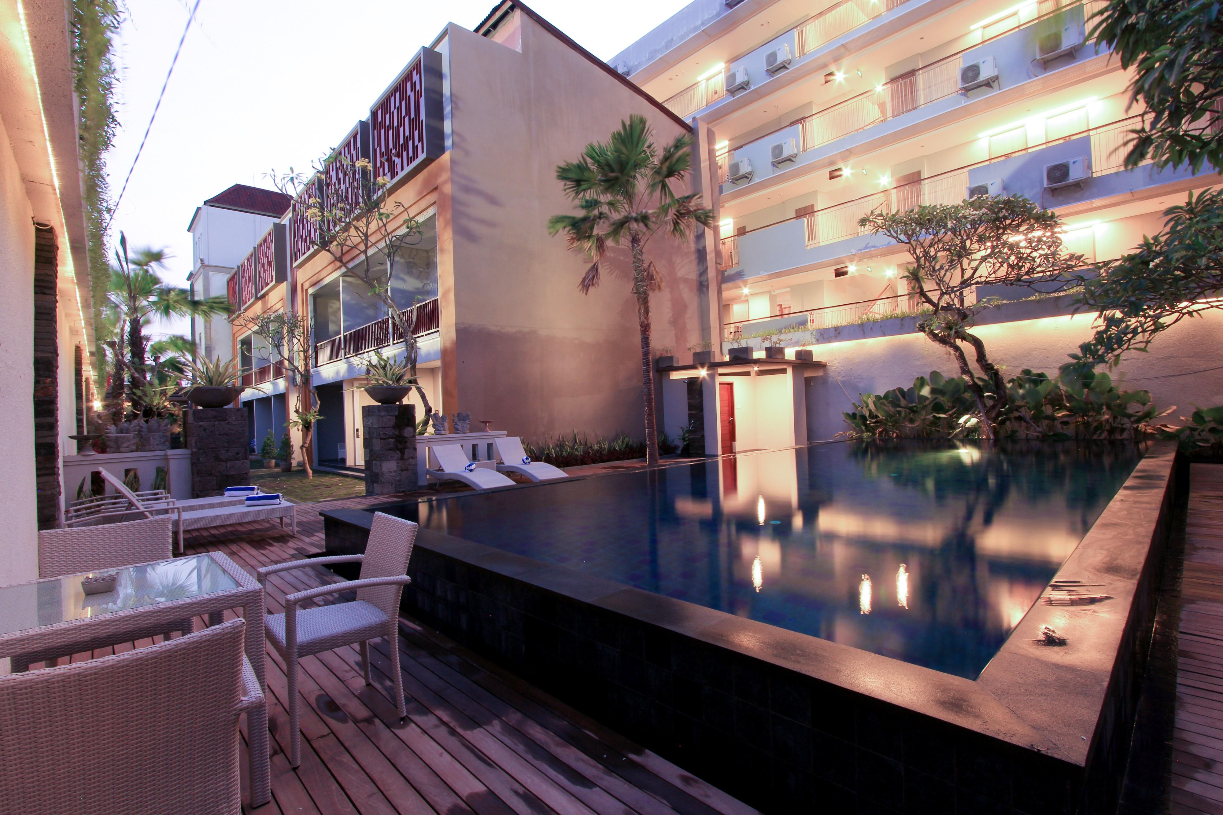 Transera Kamini Legian Hotel Exterior photo