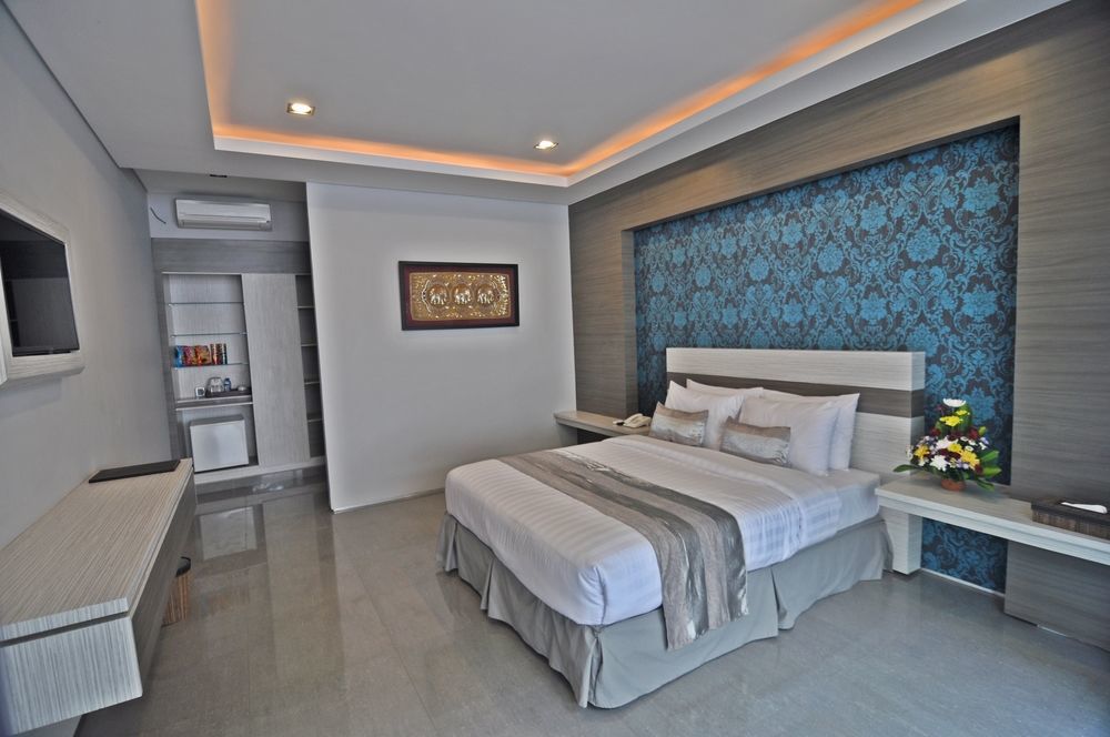 Transera Kamini Legian Hotel Exterior photo
