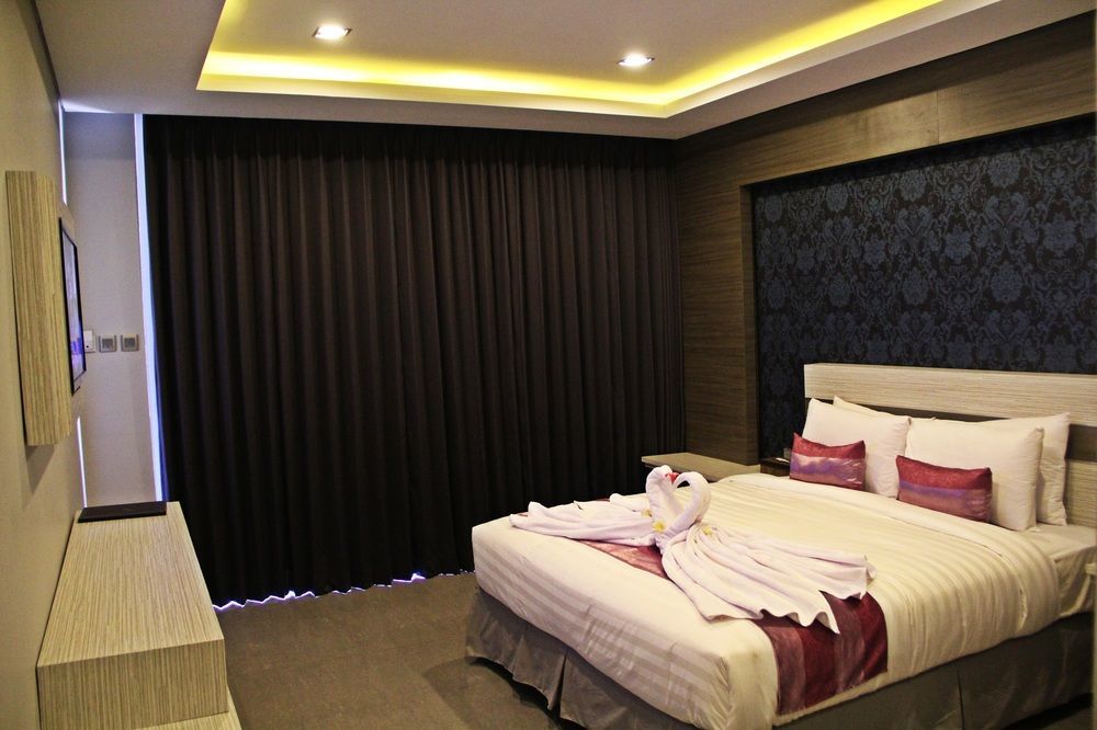 Transera Kamini Legian Hotel Exterior photo