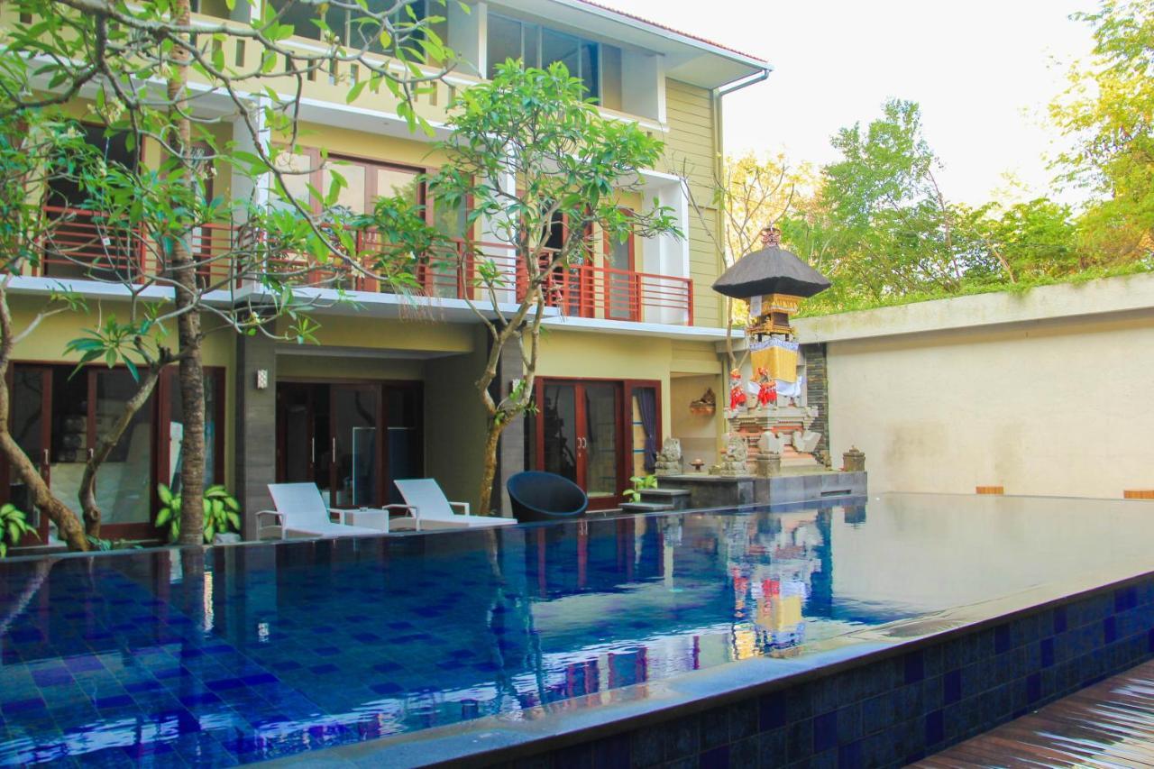Transera Kamini Legian Hotel Exterior photo